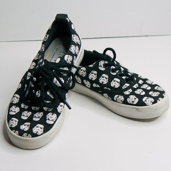 Star Wars | Gap Kid Stormtroopers Graphic Boy Black & White Sneakers Size 13 - Picture 2 of 9